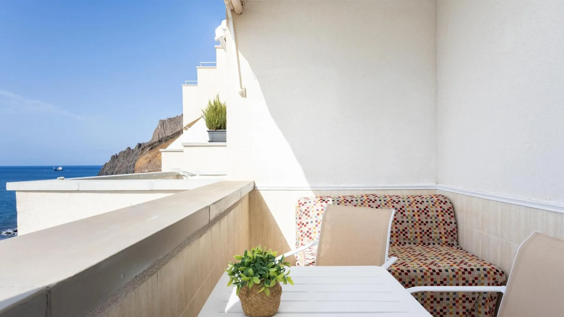 Home2Book Cozy Seaside Studio With Stunning Views Santa Cruz de Tenerife Apartment
